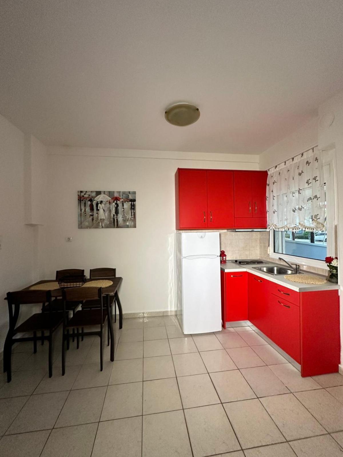 Elena Rooms-Apartments -B Asproválta Luaran gambar